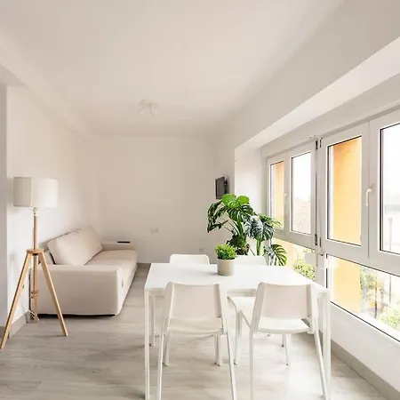 Apartment En El Casco Antiguo De La Ciudad *